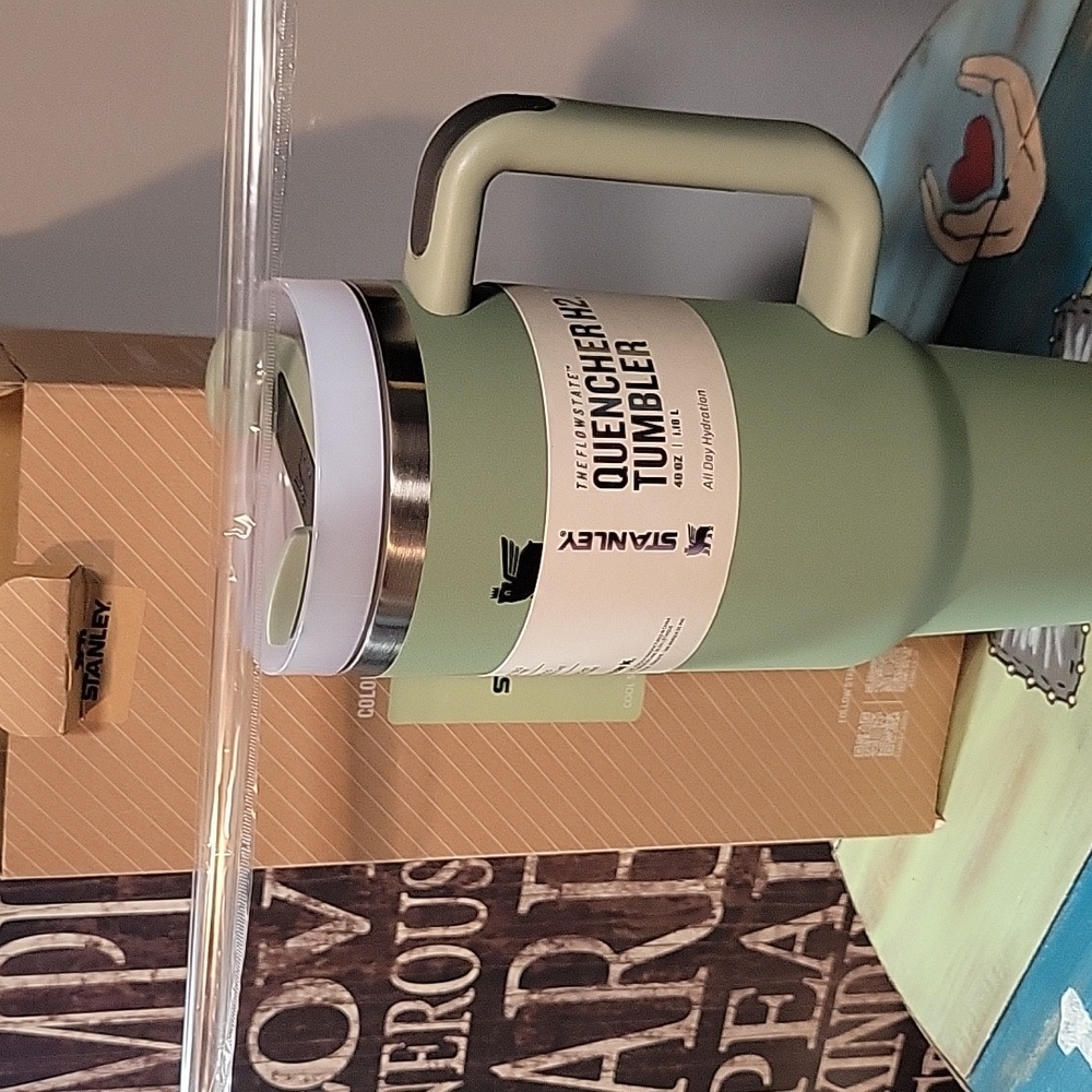 Stanley Green Quencher H2.0 40oz Tumbler